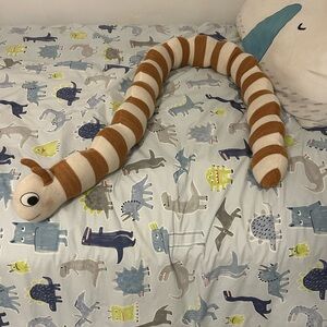 Oyoy Leo larva Plush Snake Toy